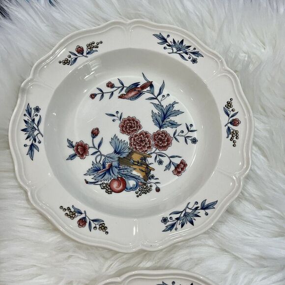 4 Wedgwood WILLIAMSBURG POTPOURRI 8.25" Rimmed Soup Bowls England Bird Lovers - Picture 4 of 12